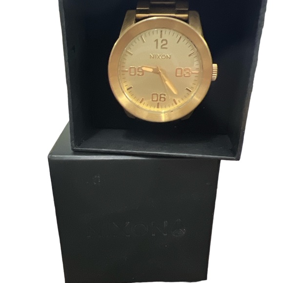 Nixon watch - Picture 2 of 2